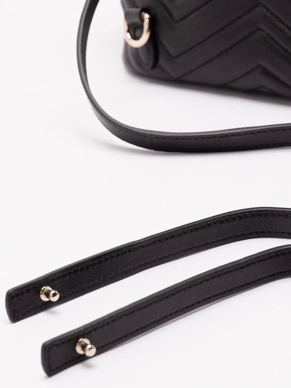 GUCCI Marmont small GG logo quilted leather backpack - Picture 5 of 7